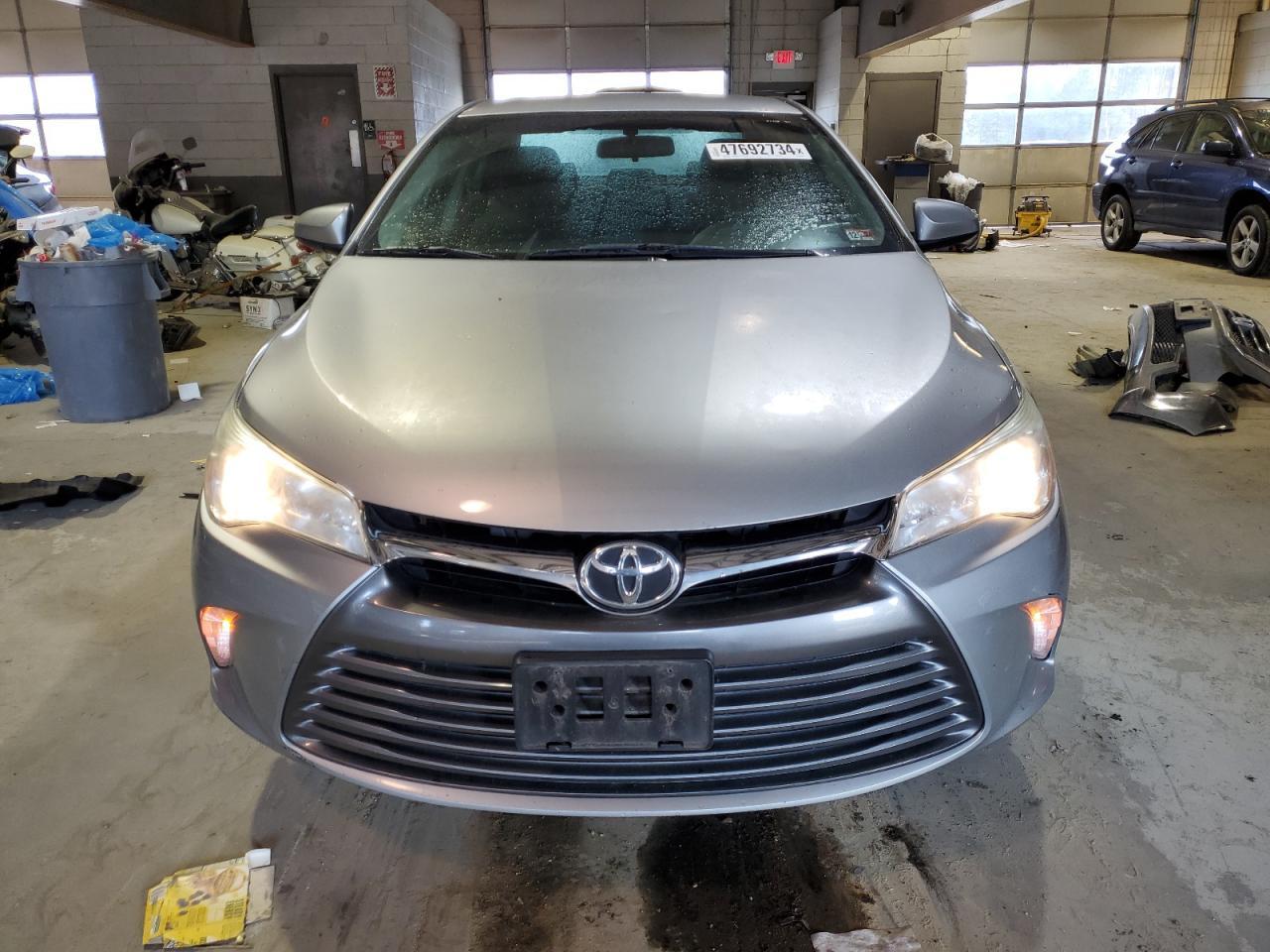 2016 TOYOTA CAMRY LE - Фото 5