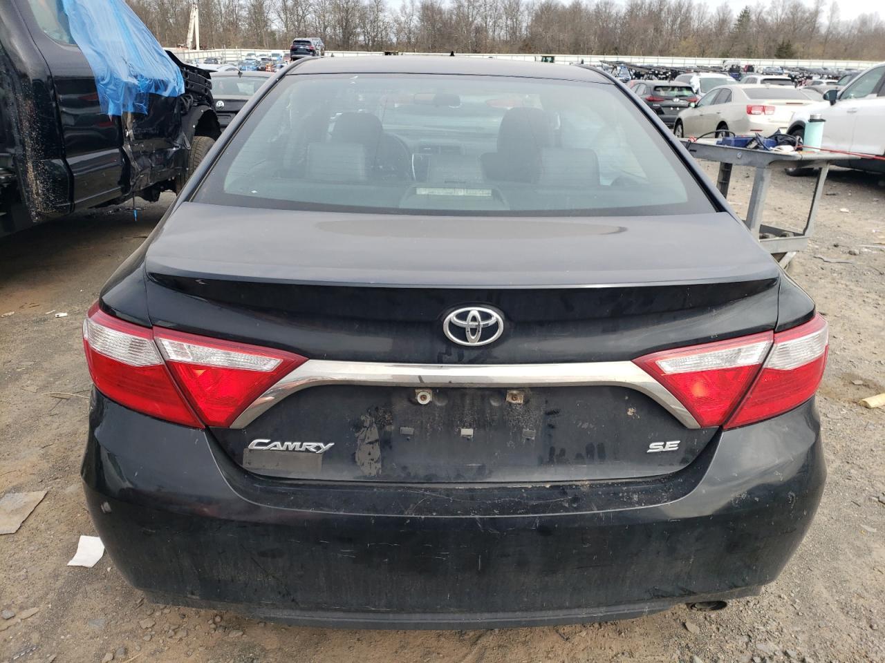 2017 TOYOTA CAMRY LE - Image 6