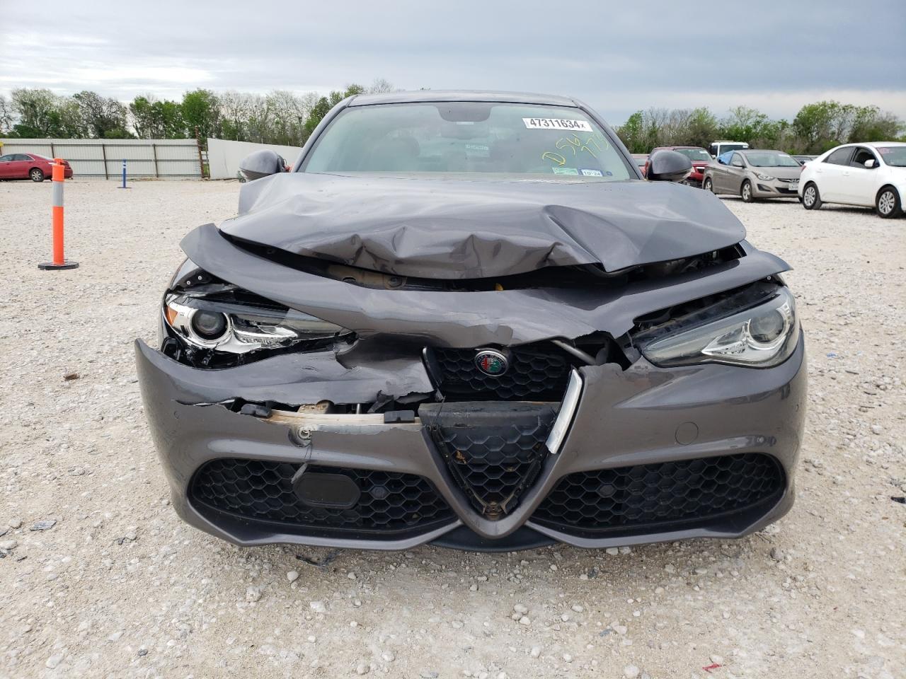 2017 ALFA ROMEO GIULIA TI - Фото 5