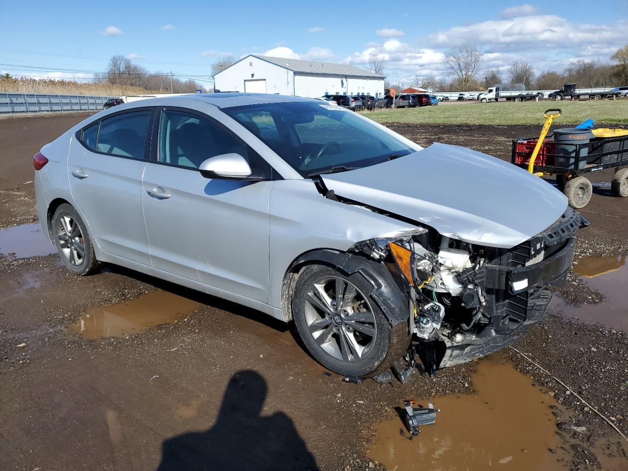 2018 HYUNDAI ELANTRA SE - Image 4