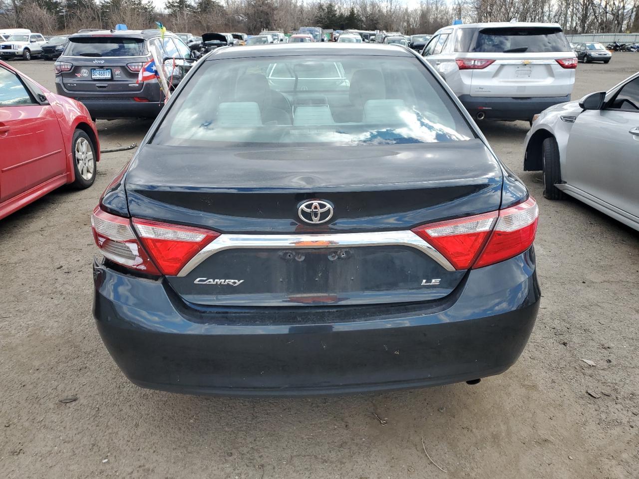 2015 TOYOTA CAMRY LE - Фото 6
