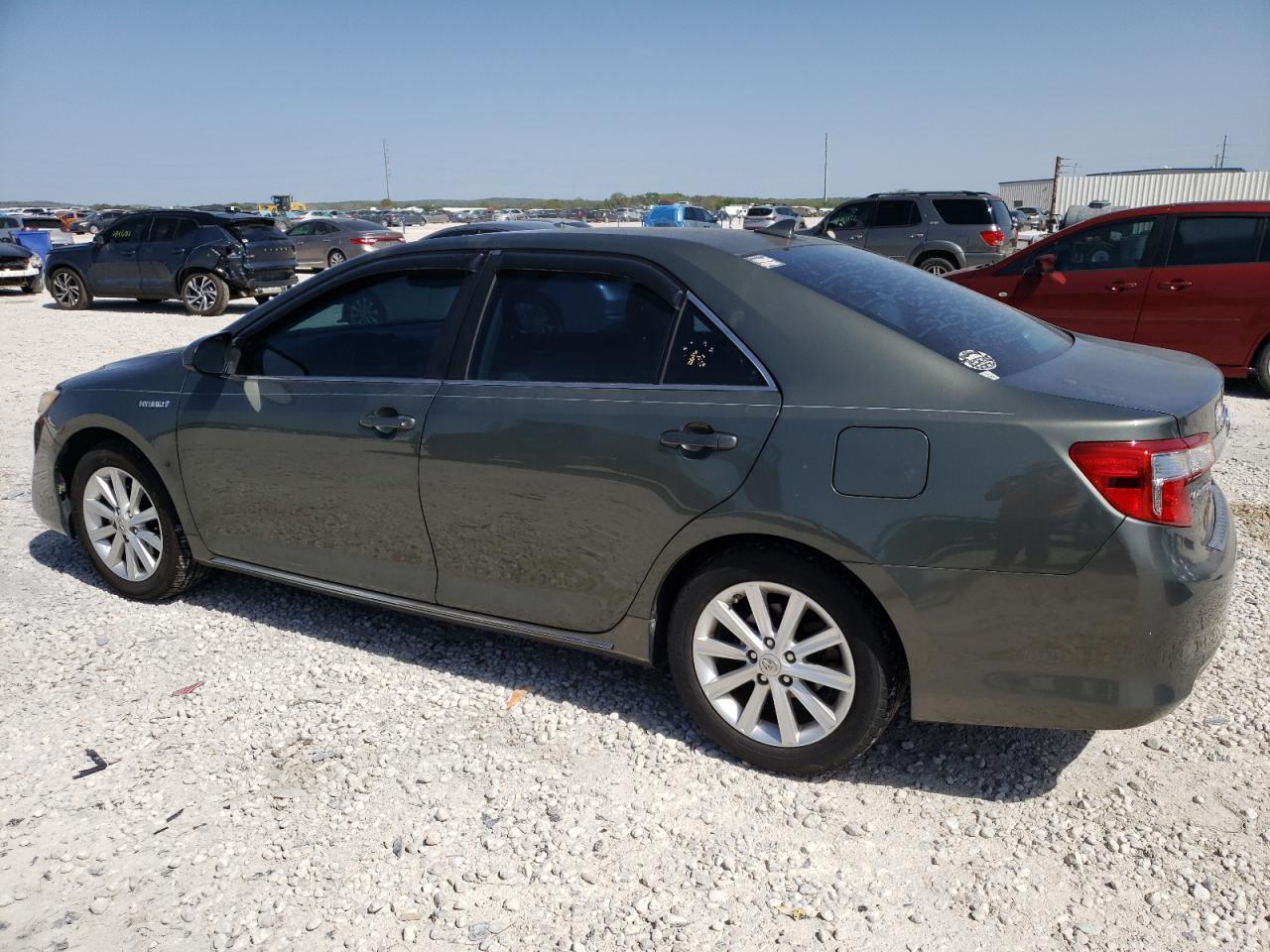 2012 TOYOTA CAMRY HYBR - Фото 2