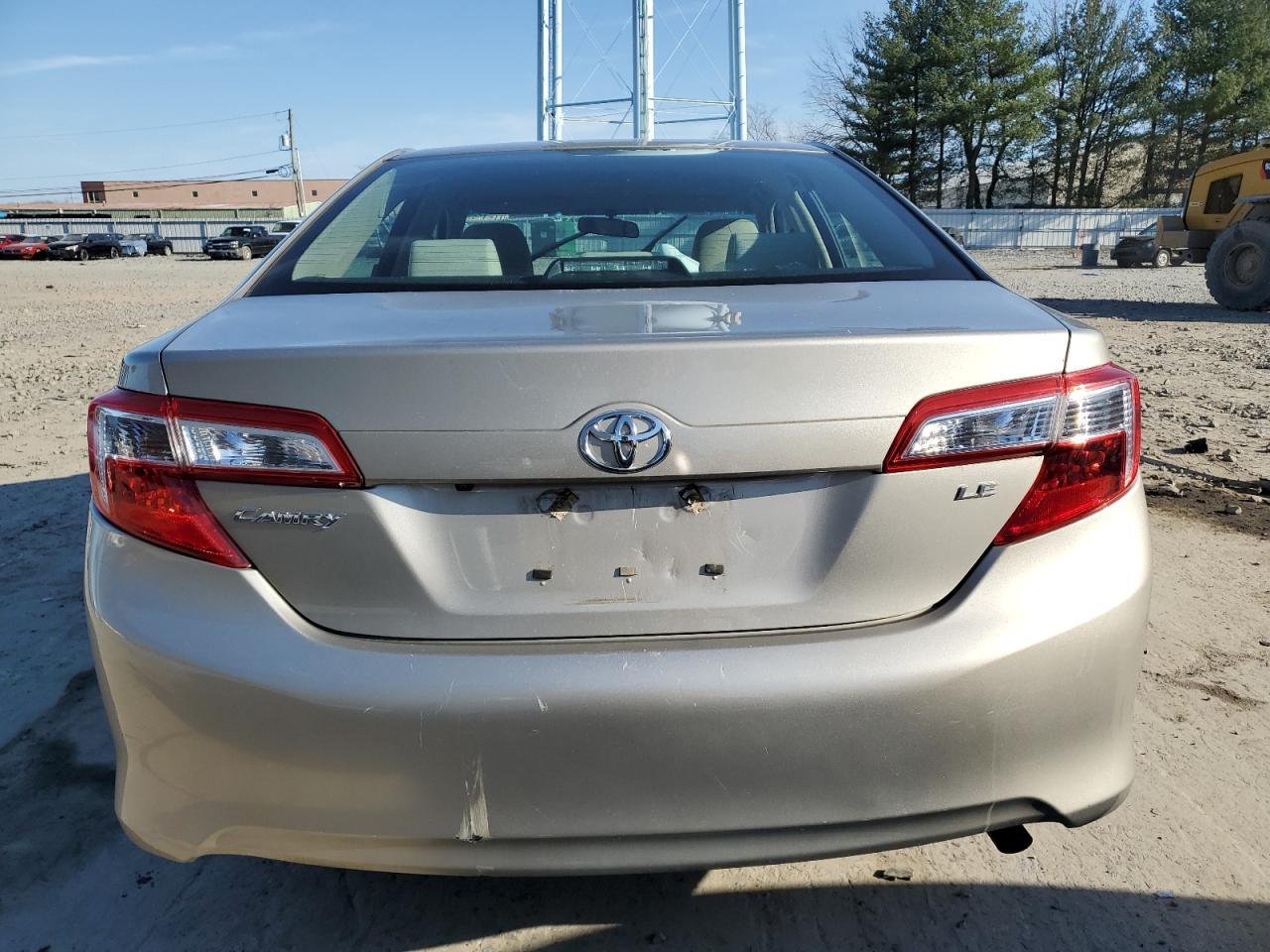 2014 TOYOTA CAMRY L - Фото 6