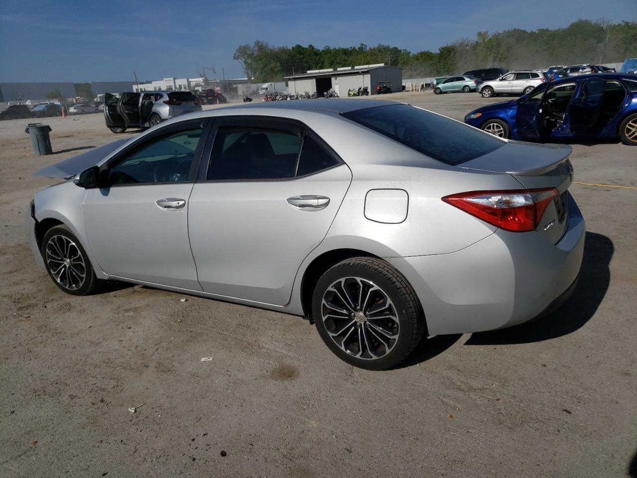 2015 TOYOTA COROLLA L - Image 2