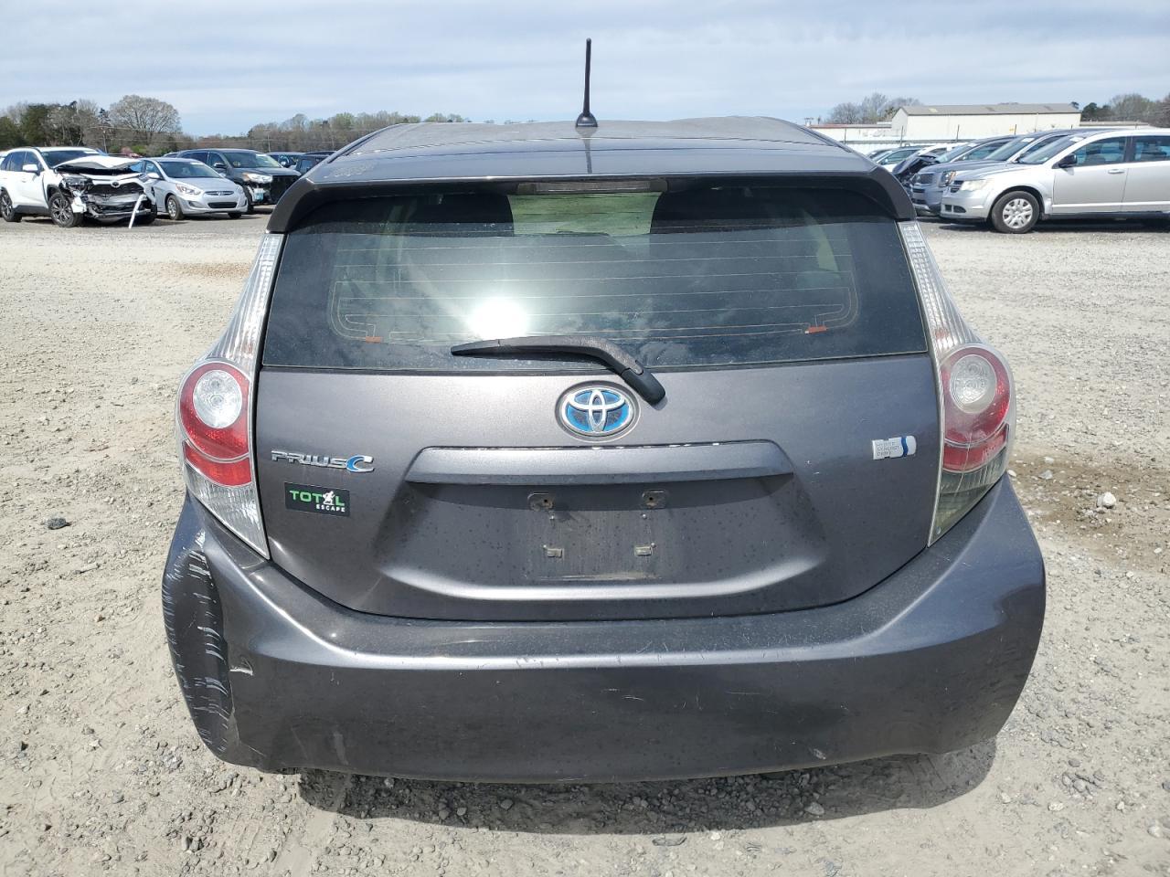 2013 TOYOTA PRIUS C - Image 6