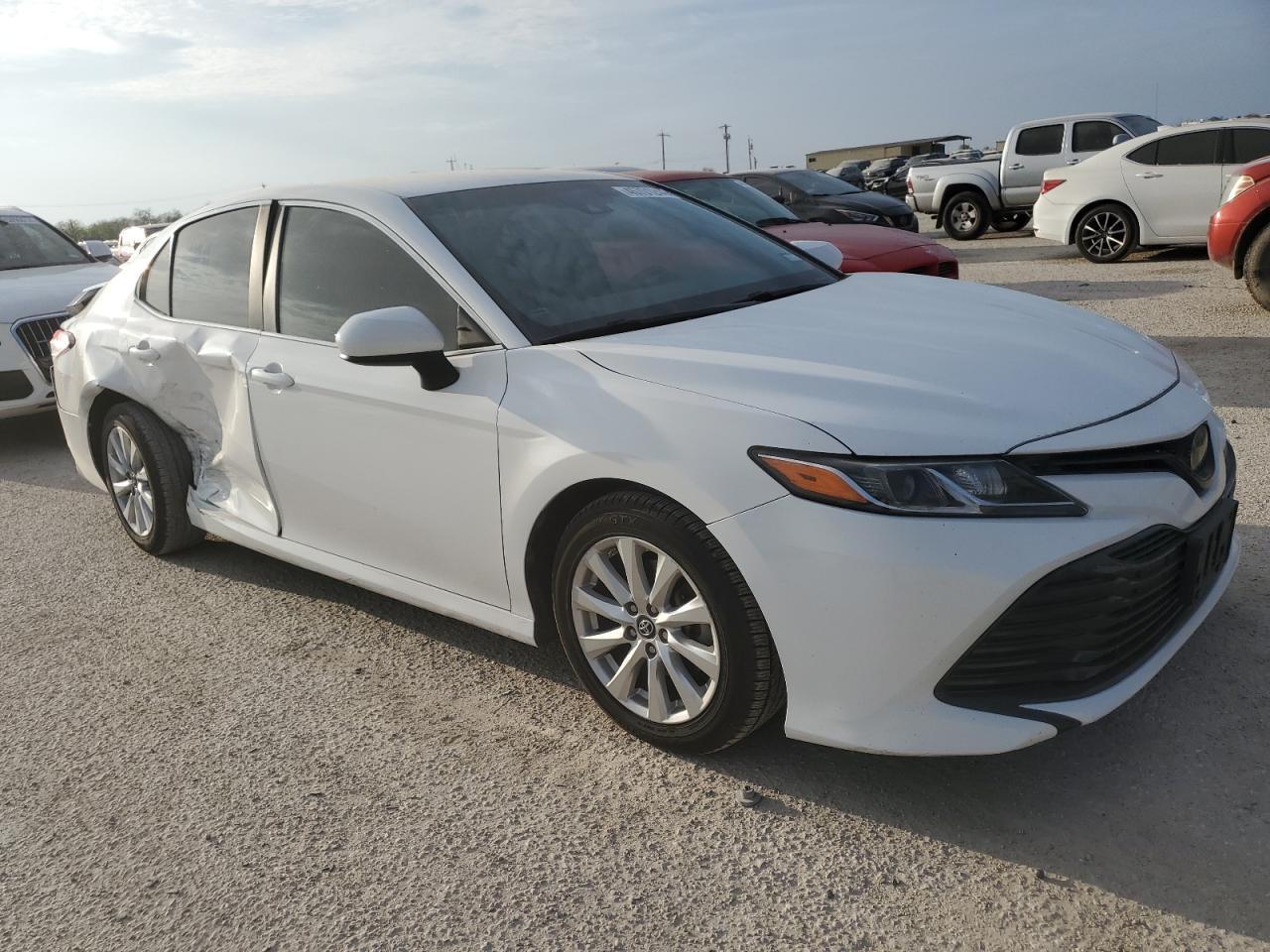 2018 TOYOTA CAMRY L - Фото 4