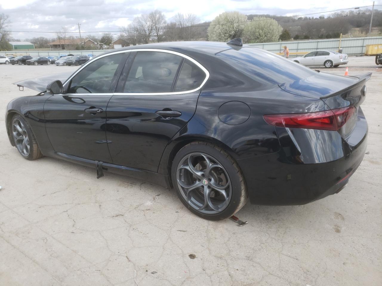 2017 ALFA ROMEO GIULIA TI - Фото 2