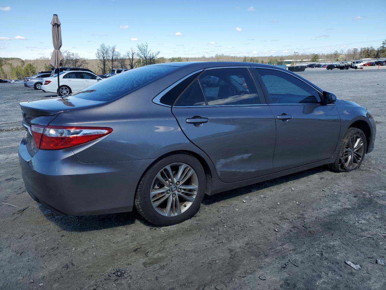 2017 TOYOTA CAMRY LE - Фото 3