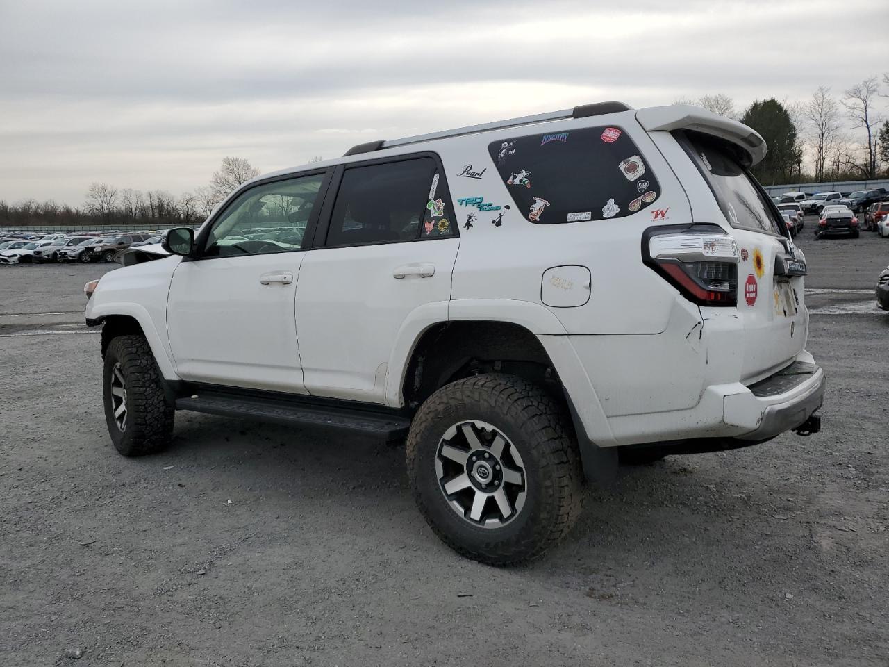 2018 TOYOTA 4RUNNER SR - Фото 2