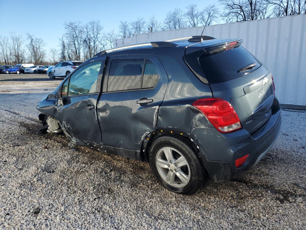 2021 CHEVROLET TRAX 1LT - Image 2