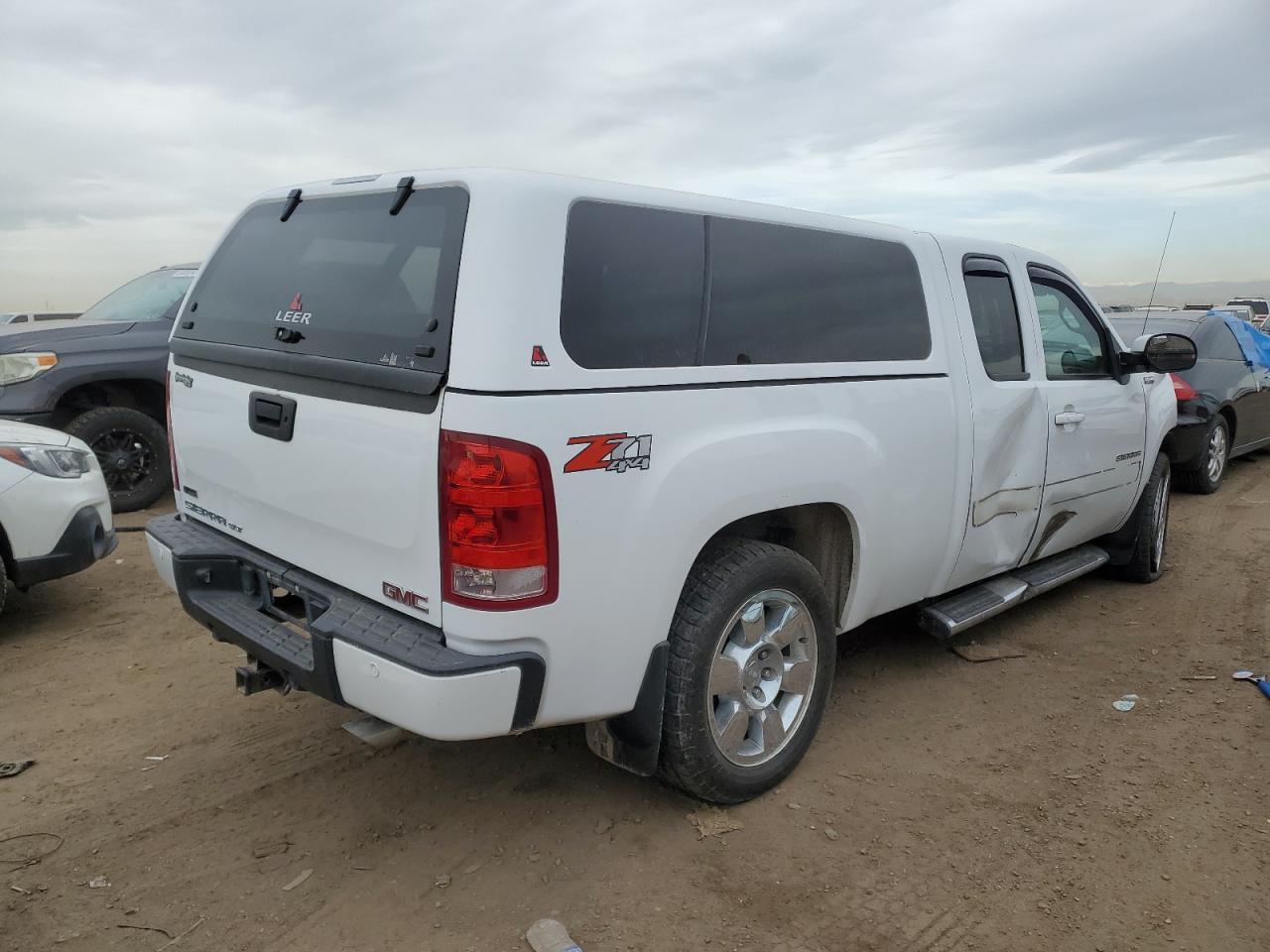 2011 GMC SIERRA K15 - Фото 3