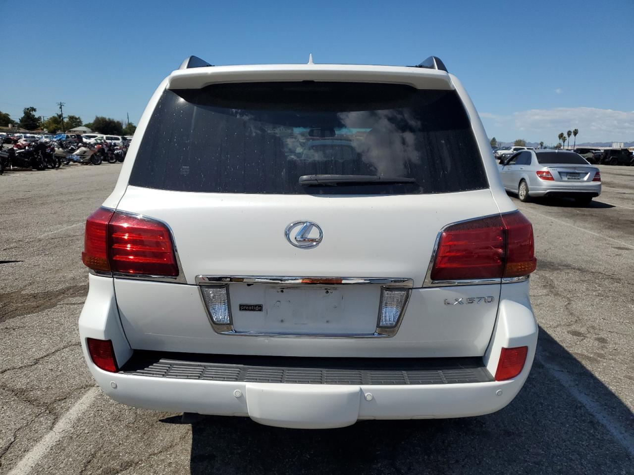 2011 LEXUS LX 570 - Image 6