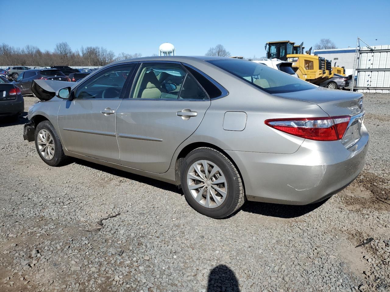 2017 TOYOTA CAMRY LE - Фото 2