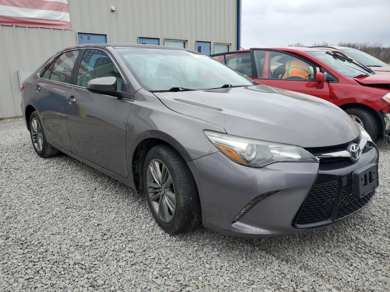 2017 TOYOTA CAMRY LE - Image 4