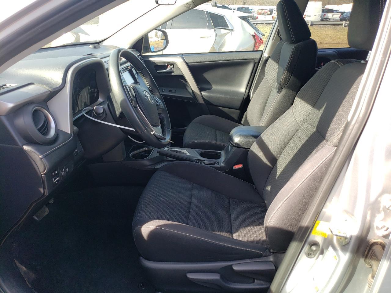 2017 TOYOTA RAV4 XLE - Фото 7