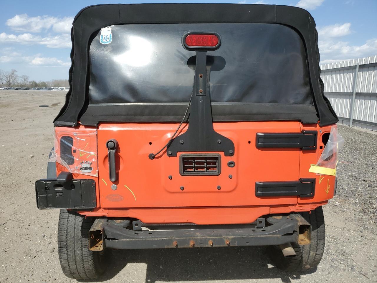2015 JEEP WRANGLER U - Image 6