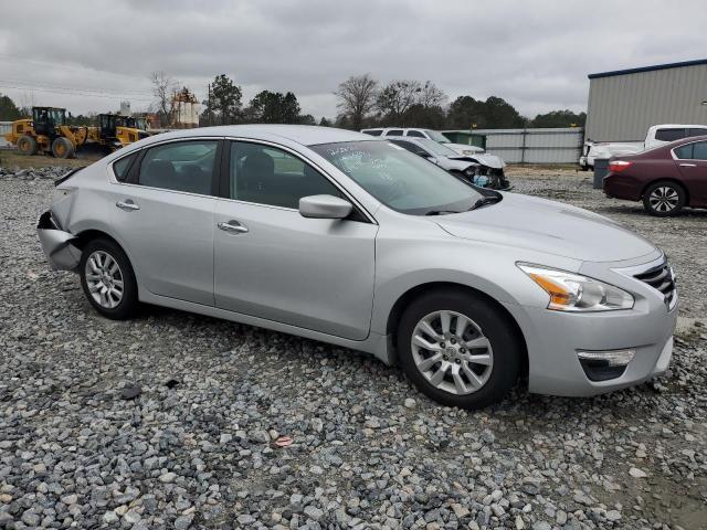 2015 Nissan Altima 2.5 - Image 4