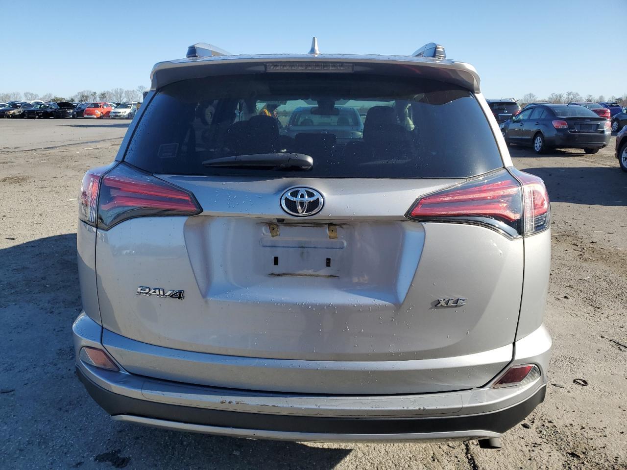 2017 TOYOTA RAV4 XLE - Image 6
