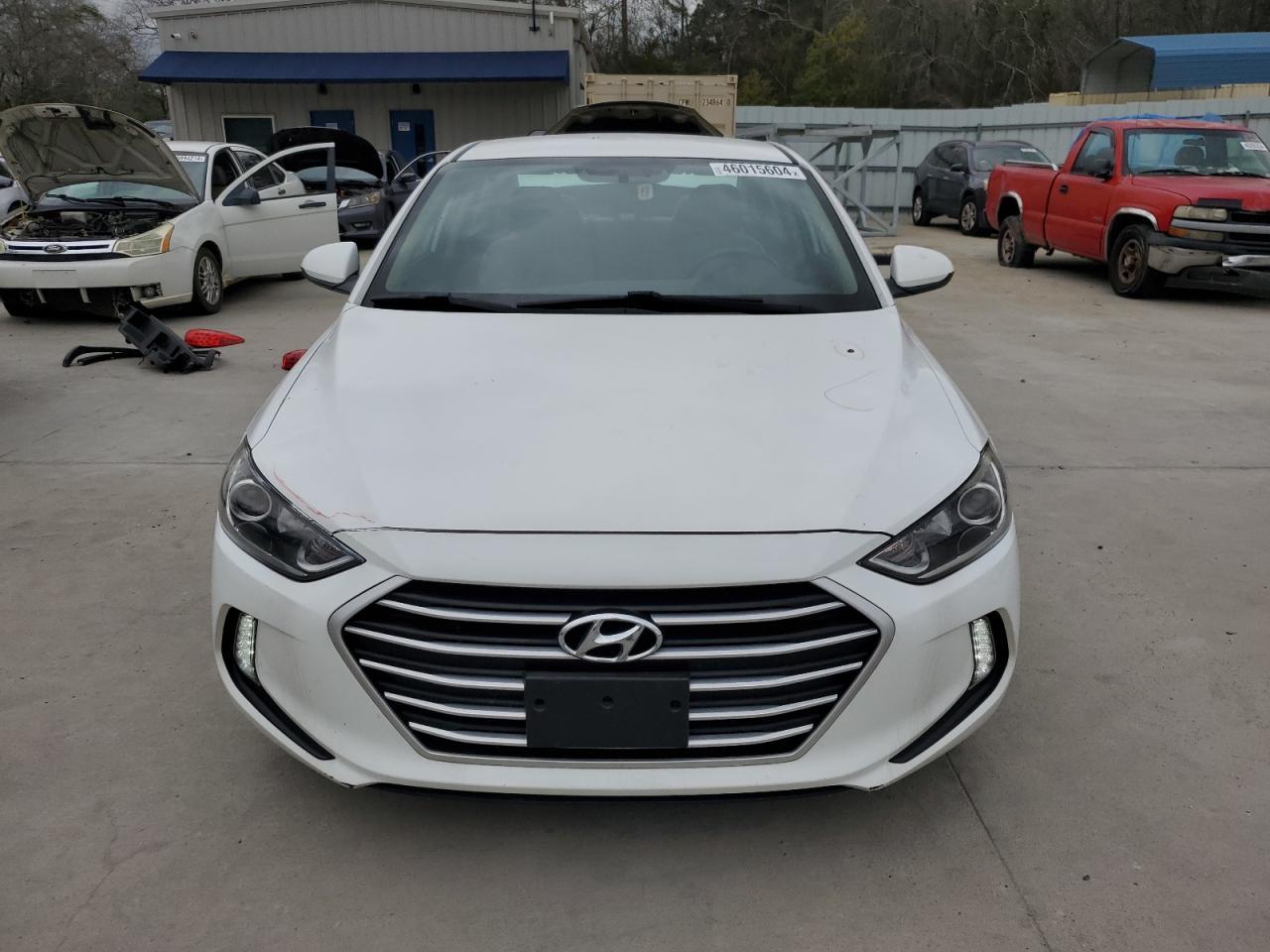 2017 HYUNDAI ELANTRA SE - Image 5