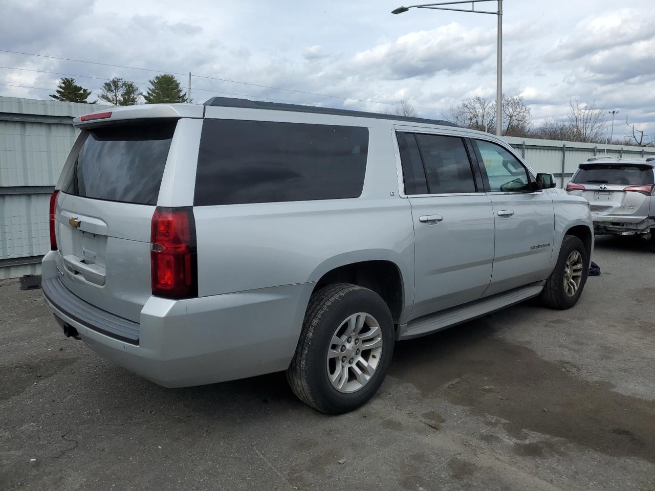 2015 CHEVROLET SUBURBAN C - Фото 3
