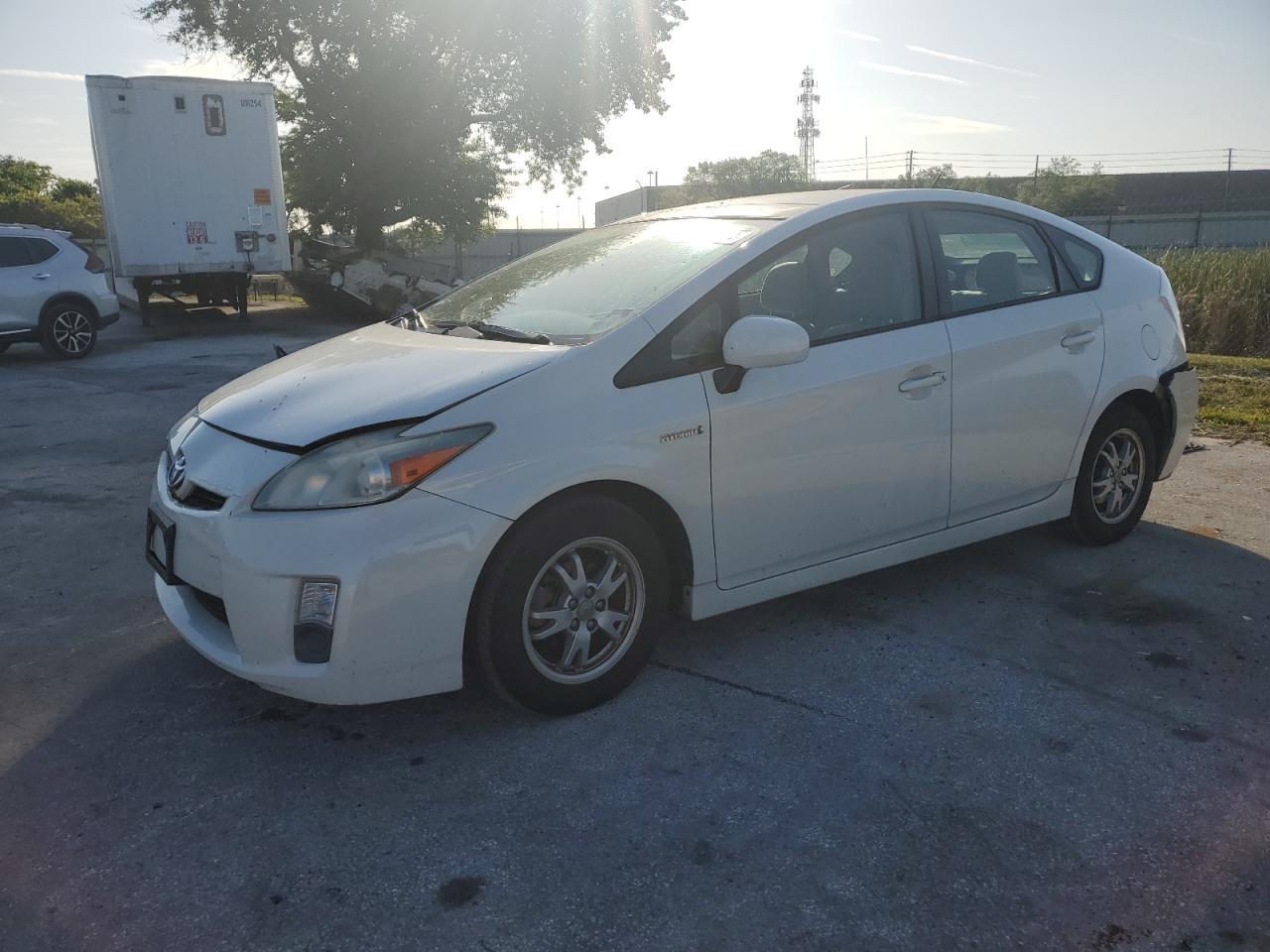 2010 TOYOTA PRIUS car image