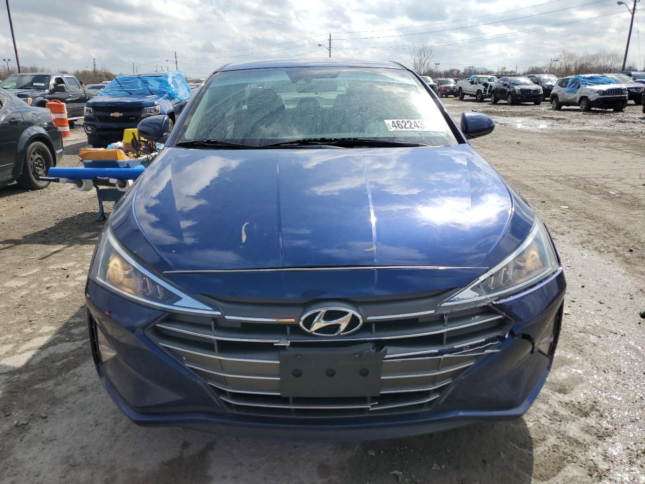 2019 HYUNDAI ELANTRA SE - Фото 5