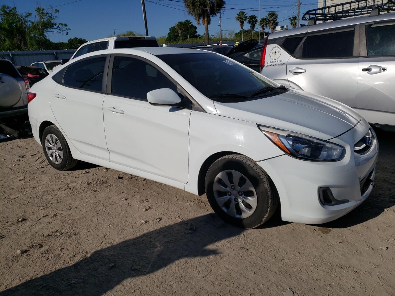2017 HYUNDAI ACCENT SE - Image 4