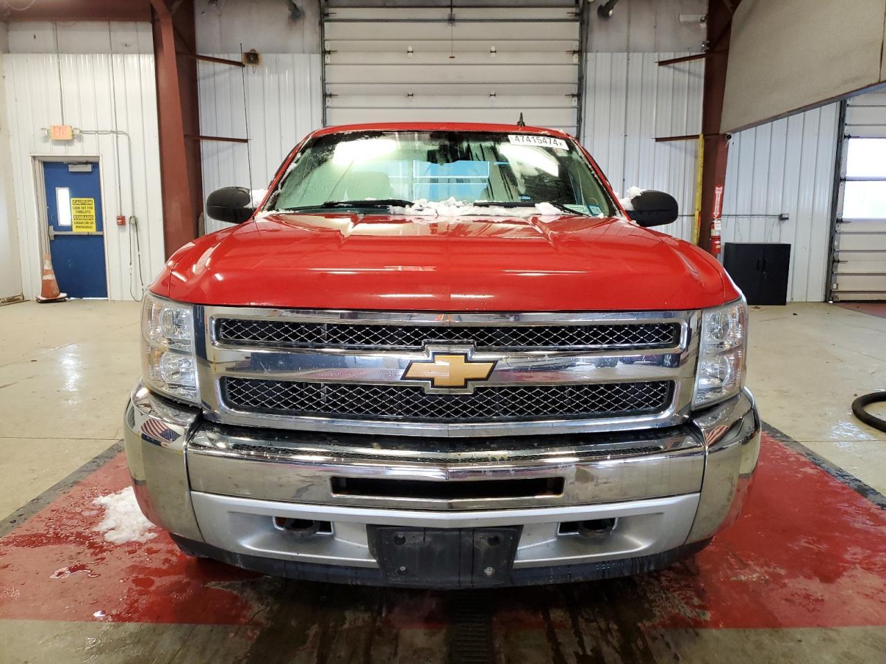 2013 CHEVROLET SILVERADO - Фото 5