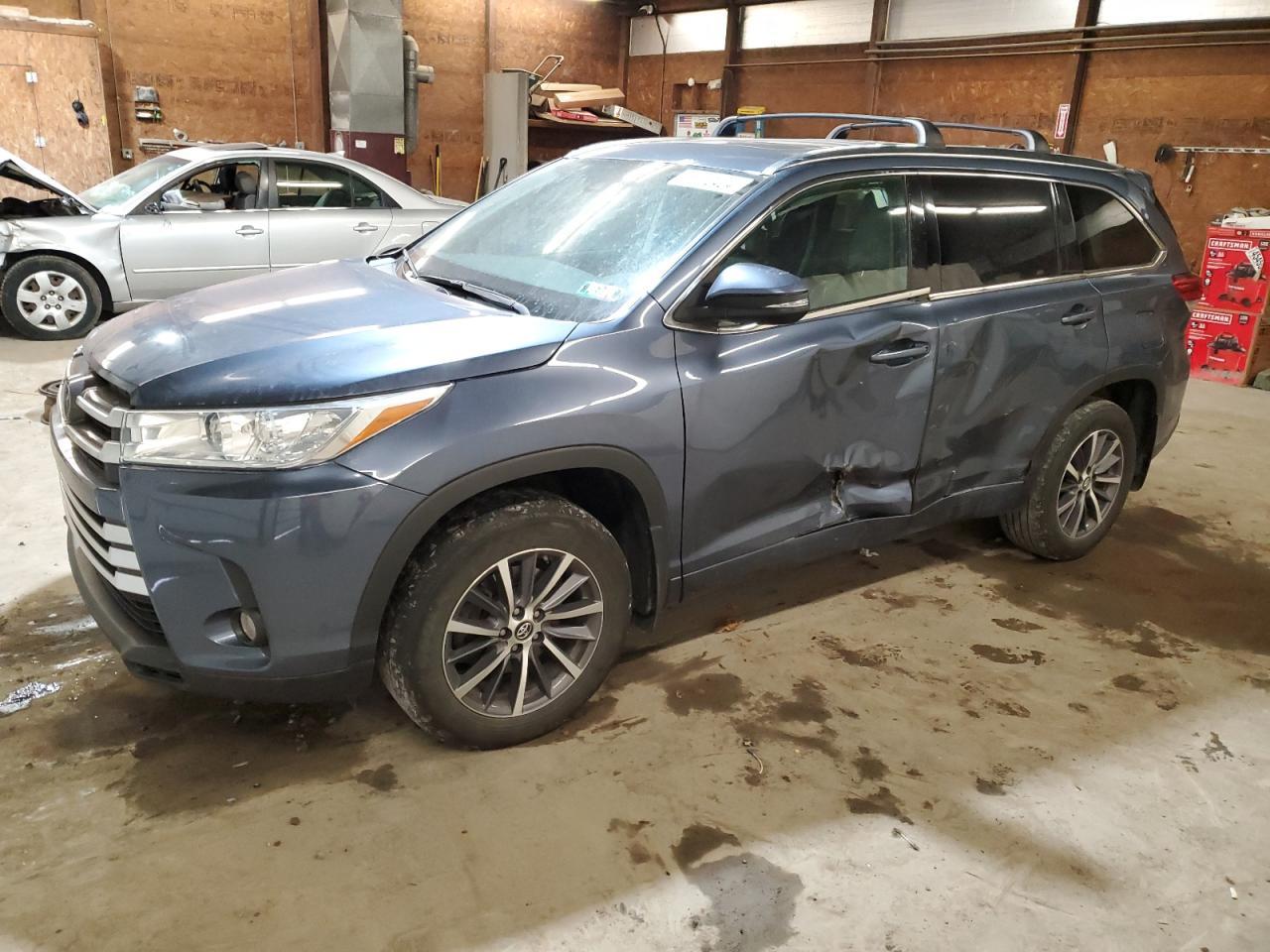 2018 TOYOTA HIGHLANDER