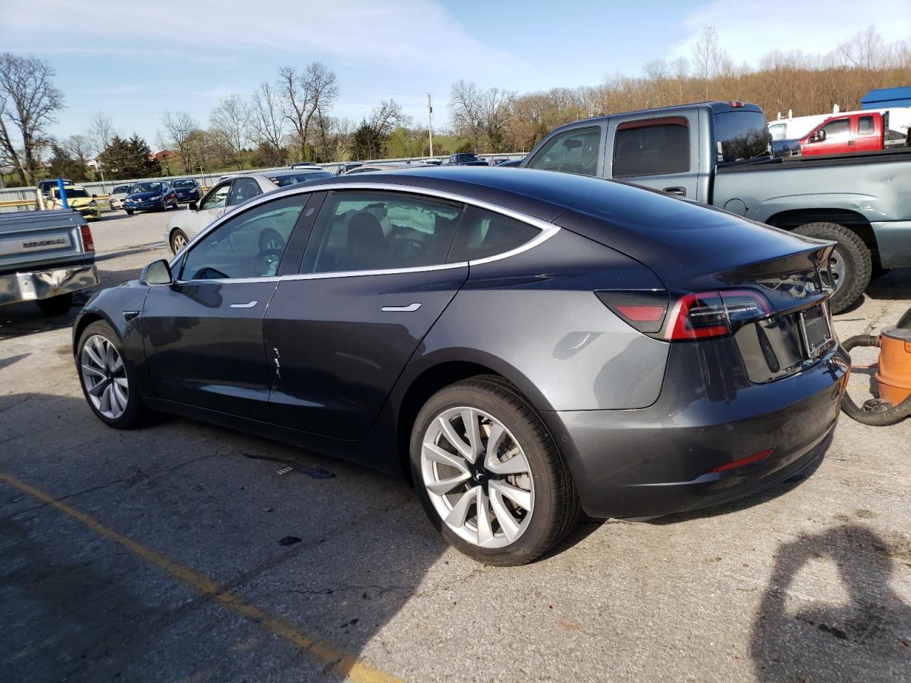 2019 TESLA MODEL 3 - Фото 2