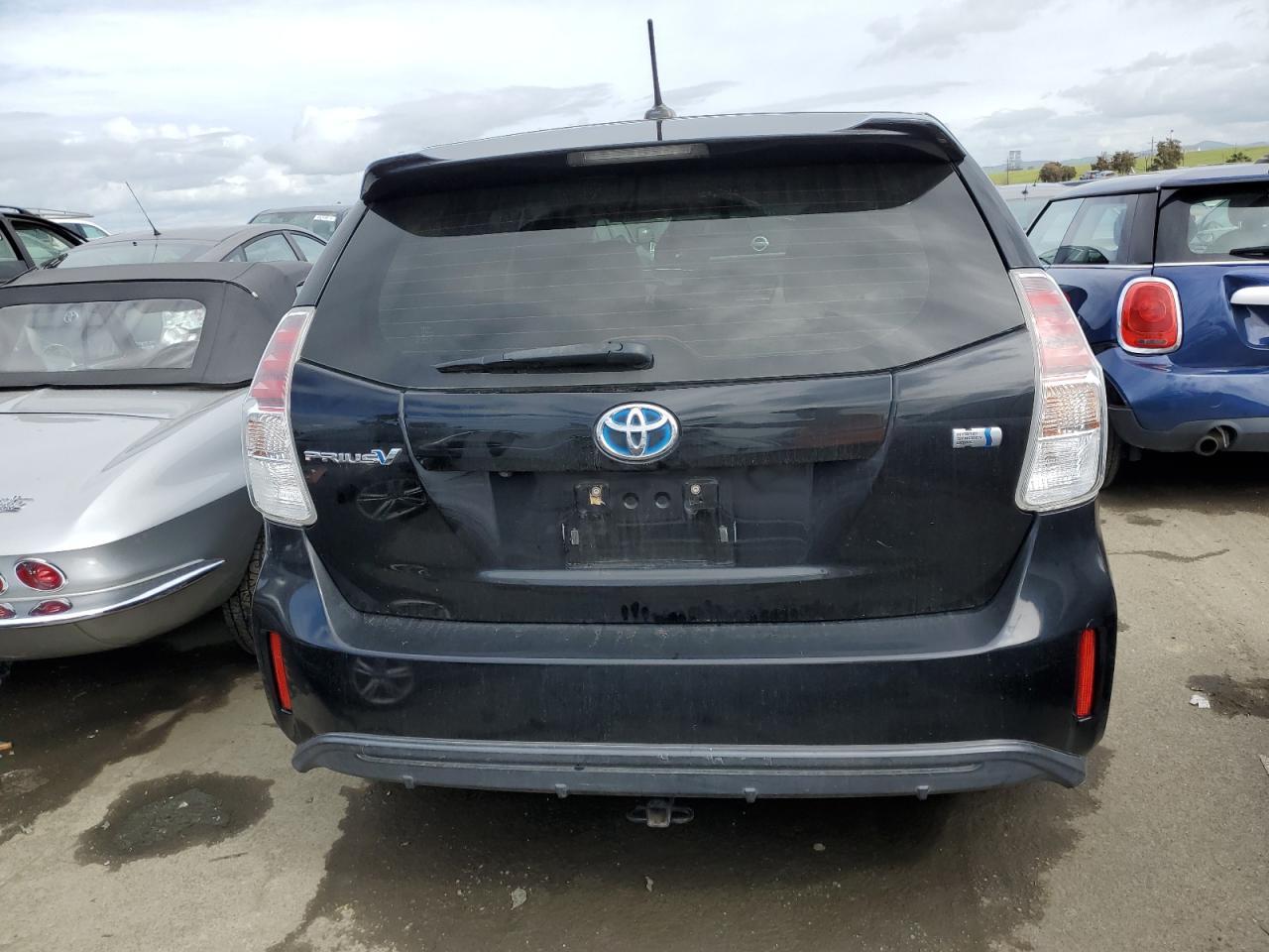 2015 TOYOTA PRIUS V - Фото 6