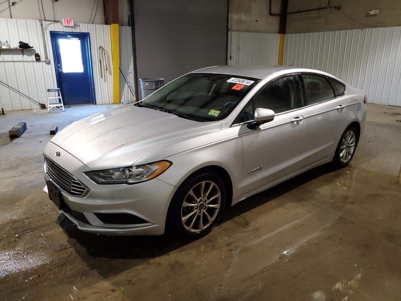 2017 FORD FUSION SE car image