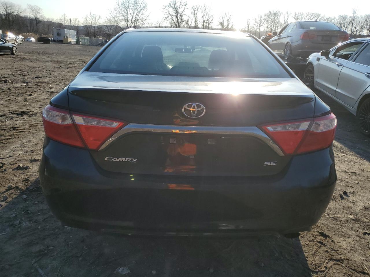 2016 TOYOTA CAMRY LE - Image 6