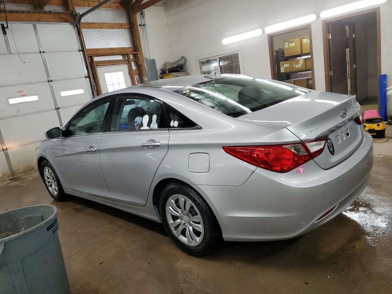 2011 HYUNDAI SONATA GLS - Image 2