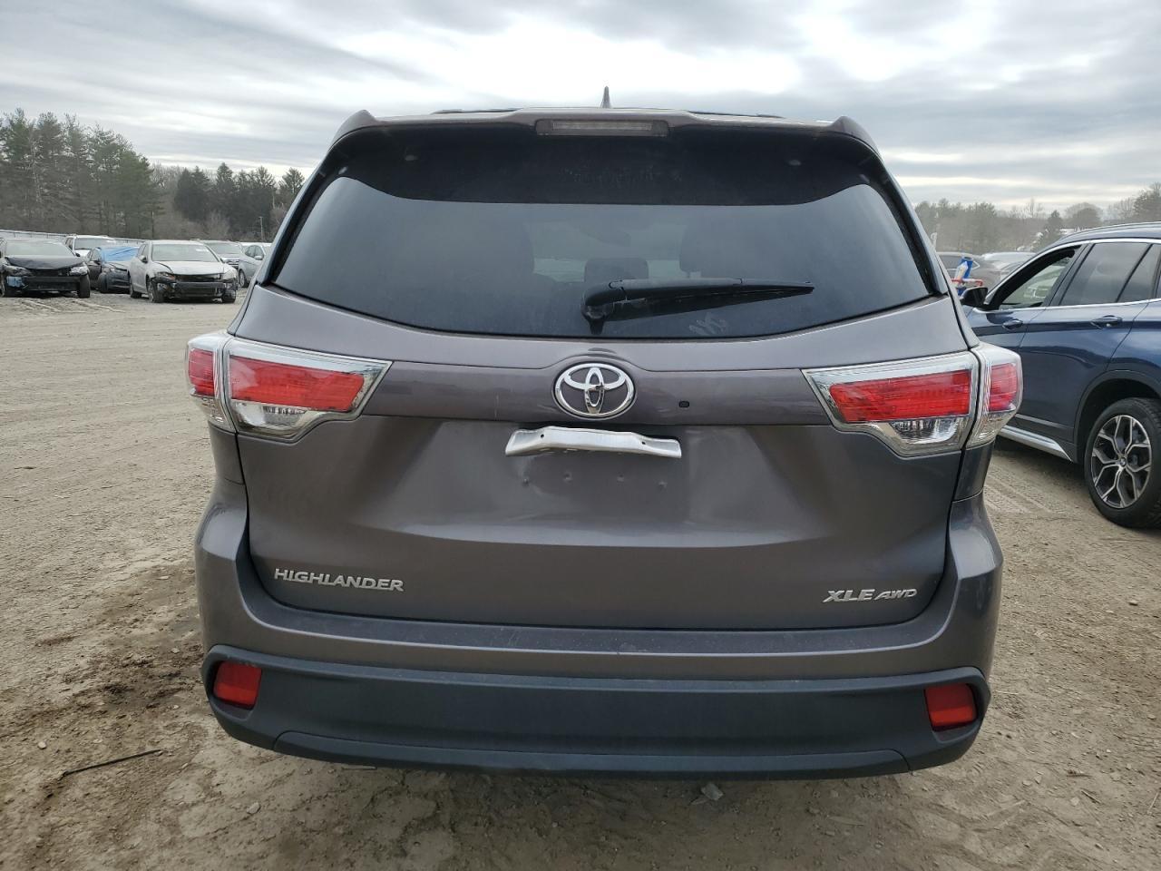 2014 TOYOTA HIGHLANDER - Фото 6