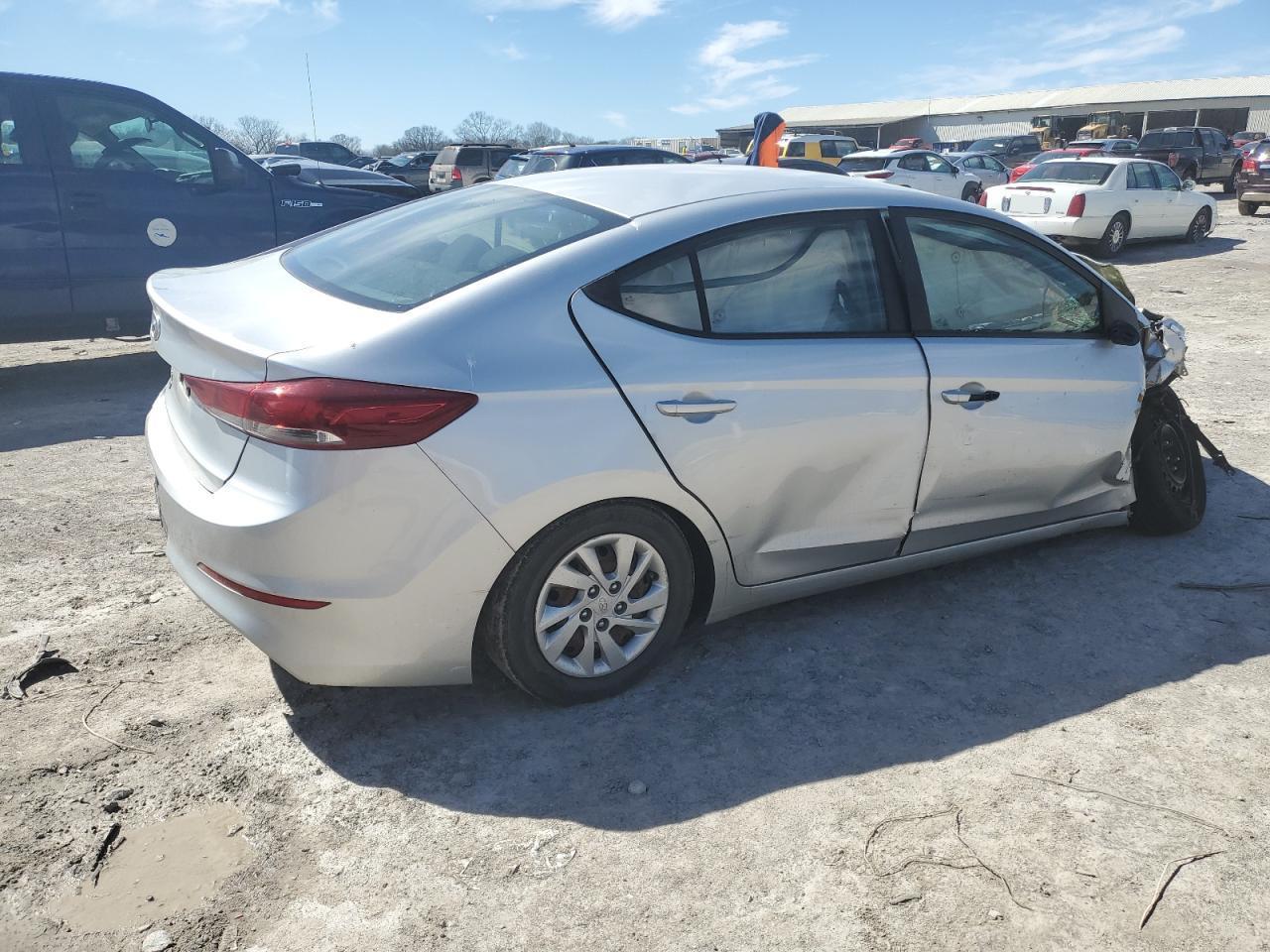 2018 HYUNDAI ELANTRA SE - Image 3
