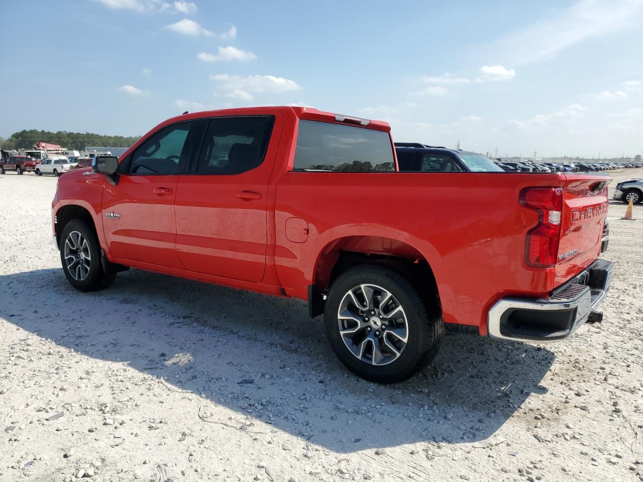 2023 CHEVROLET SILVERADO - Фото 2