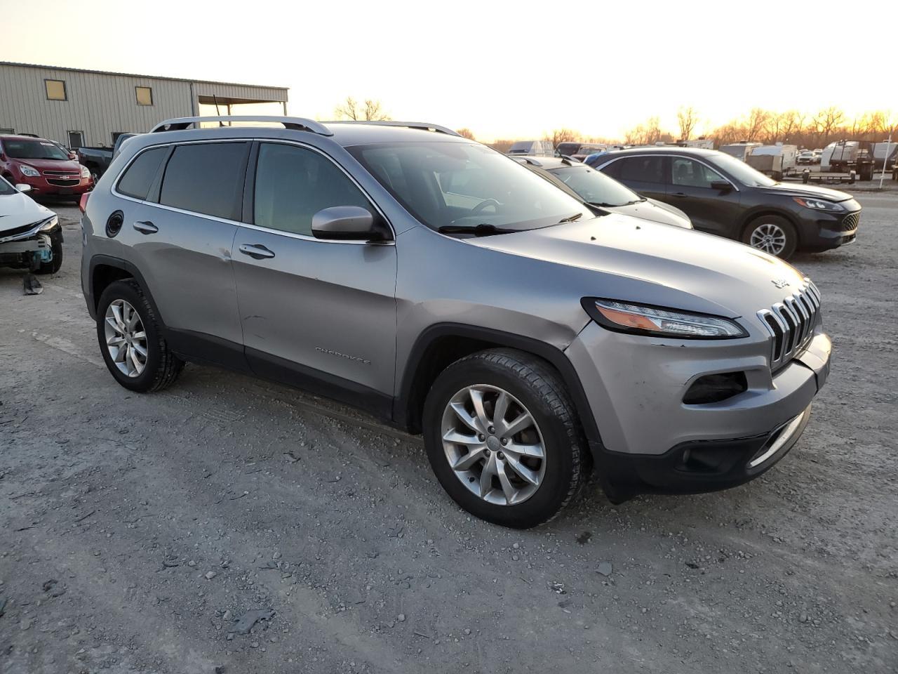 2016 JEEP CHEROKEE L - Image 4