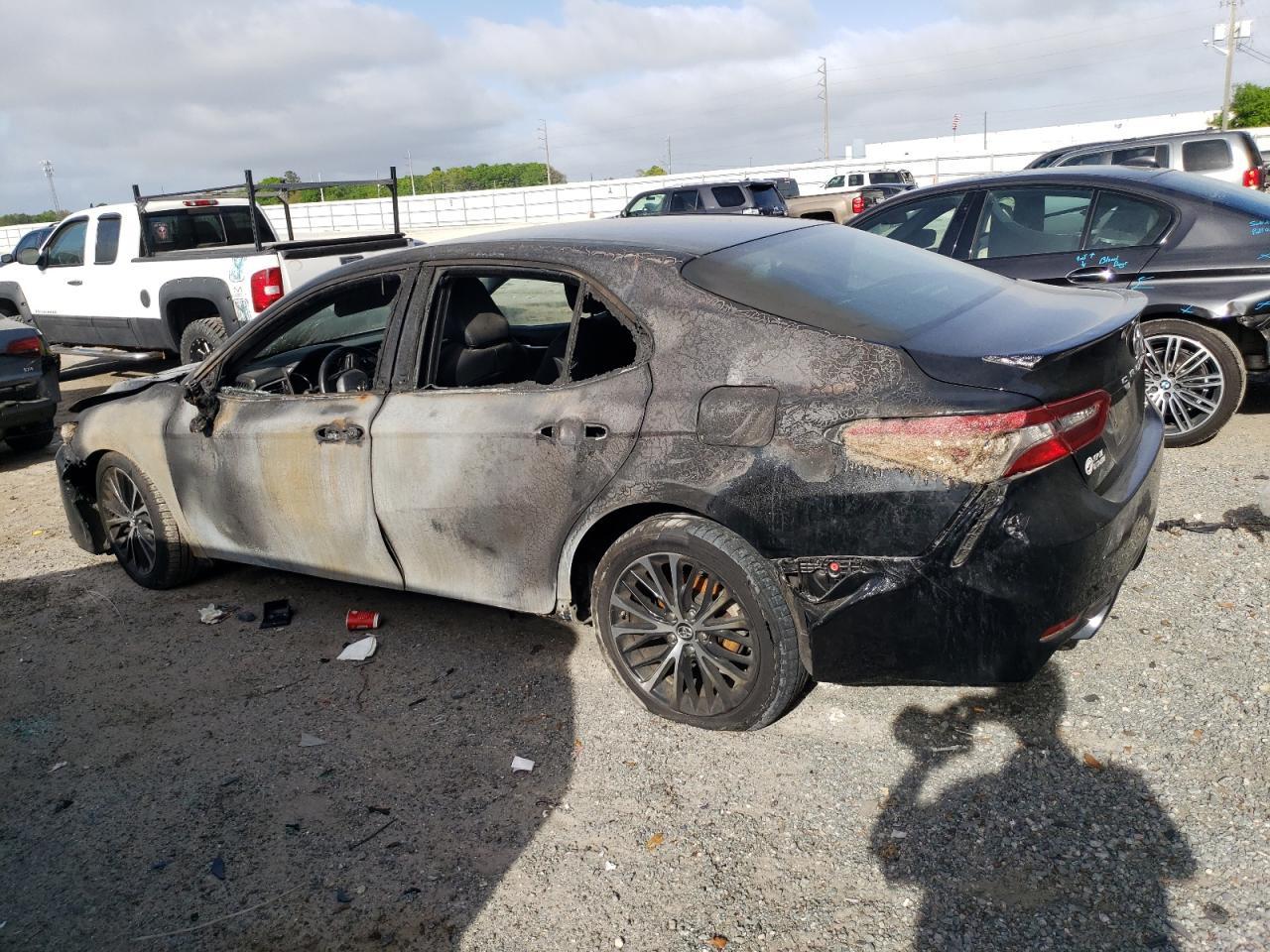 2018 TOYOTA CAMRY L - Image 2