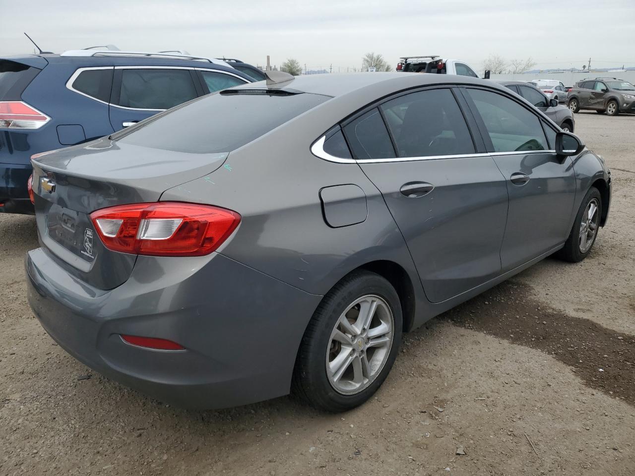2017 CHEVROLET CRUZE LT - Image 3