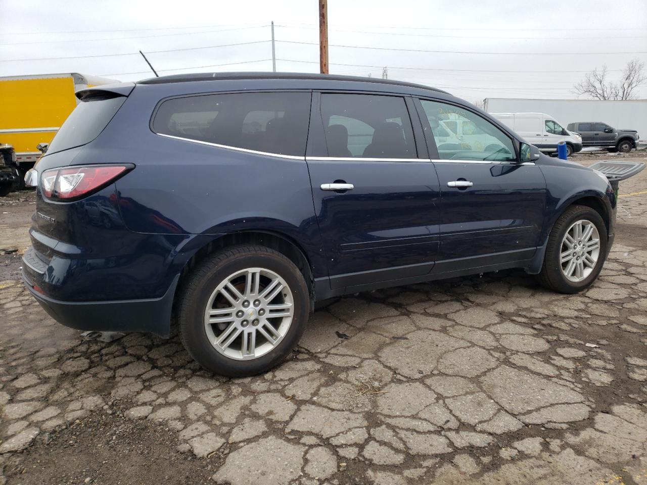 2015 CHEVROLET TRAVERSE L - Фото 3