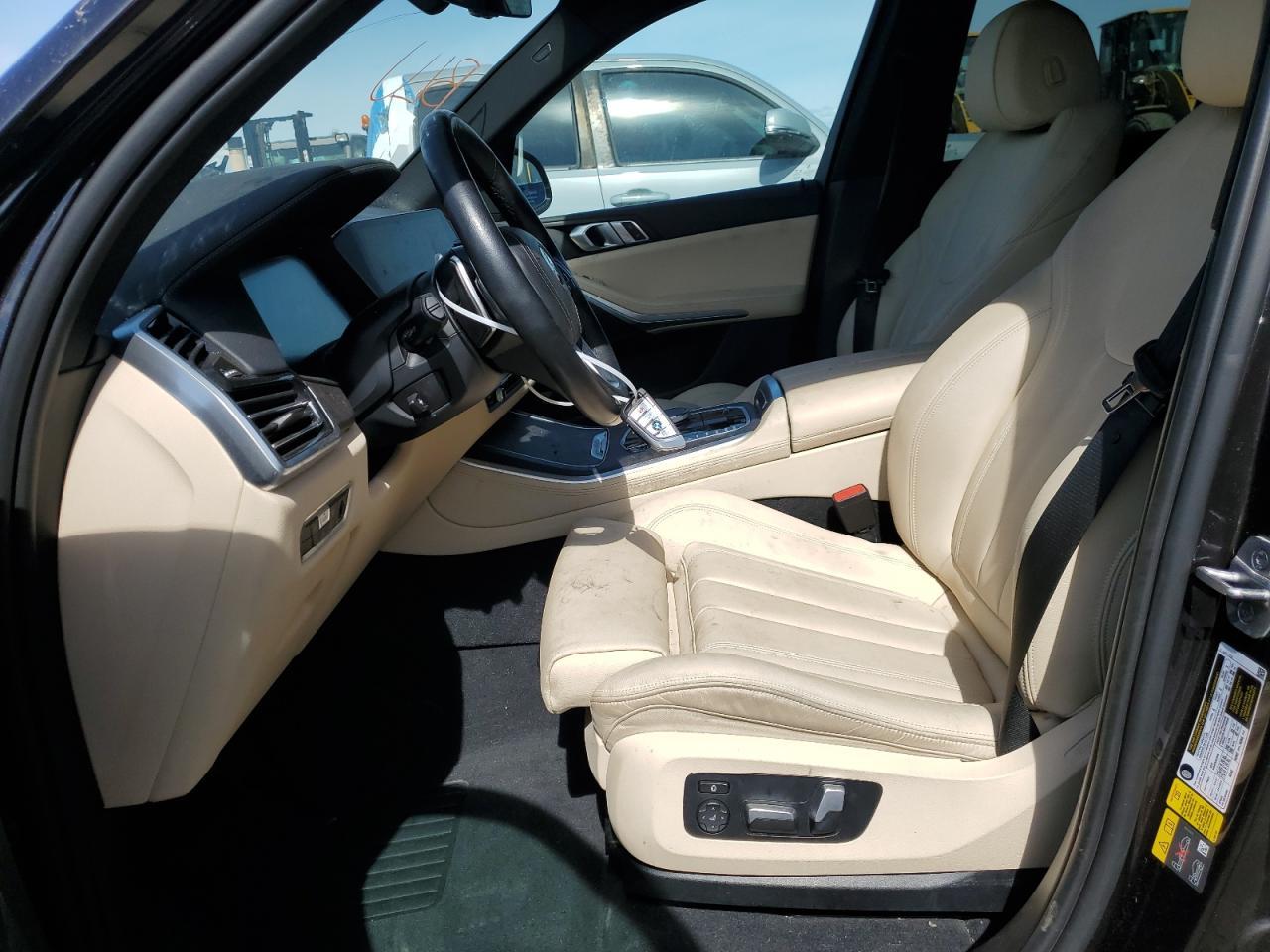 2022 BMW X5 XDRIVE4 - Фото 7