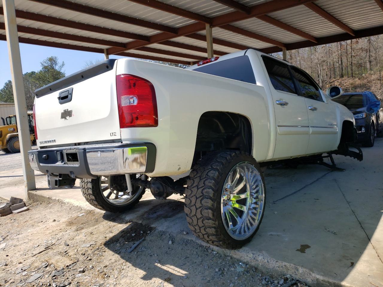 2013 CHEVROLET SILVERADO - Image 3
