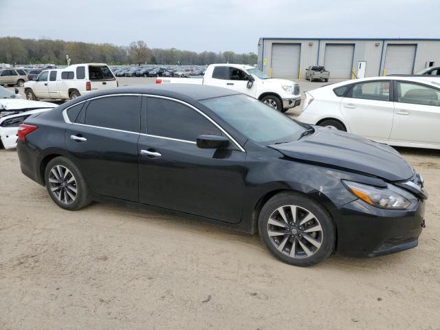 2017 Nissan Altima 2.5 - Image 4