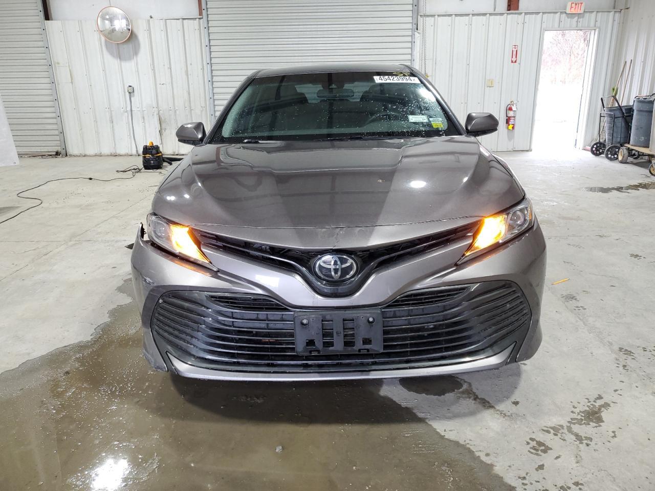 2018 TOYOTA CAMRY L - Image 5