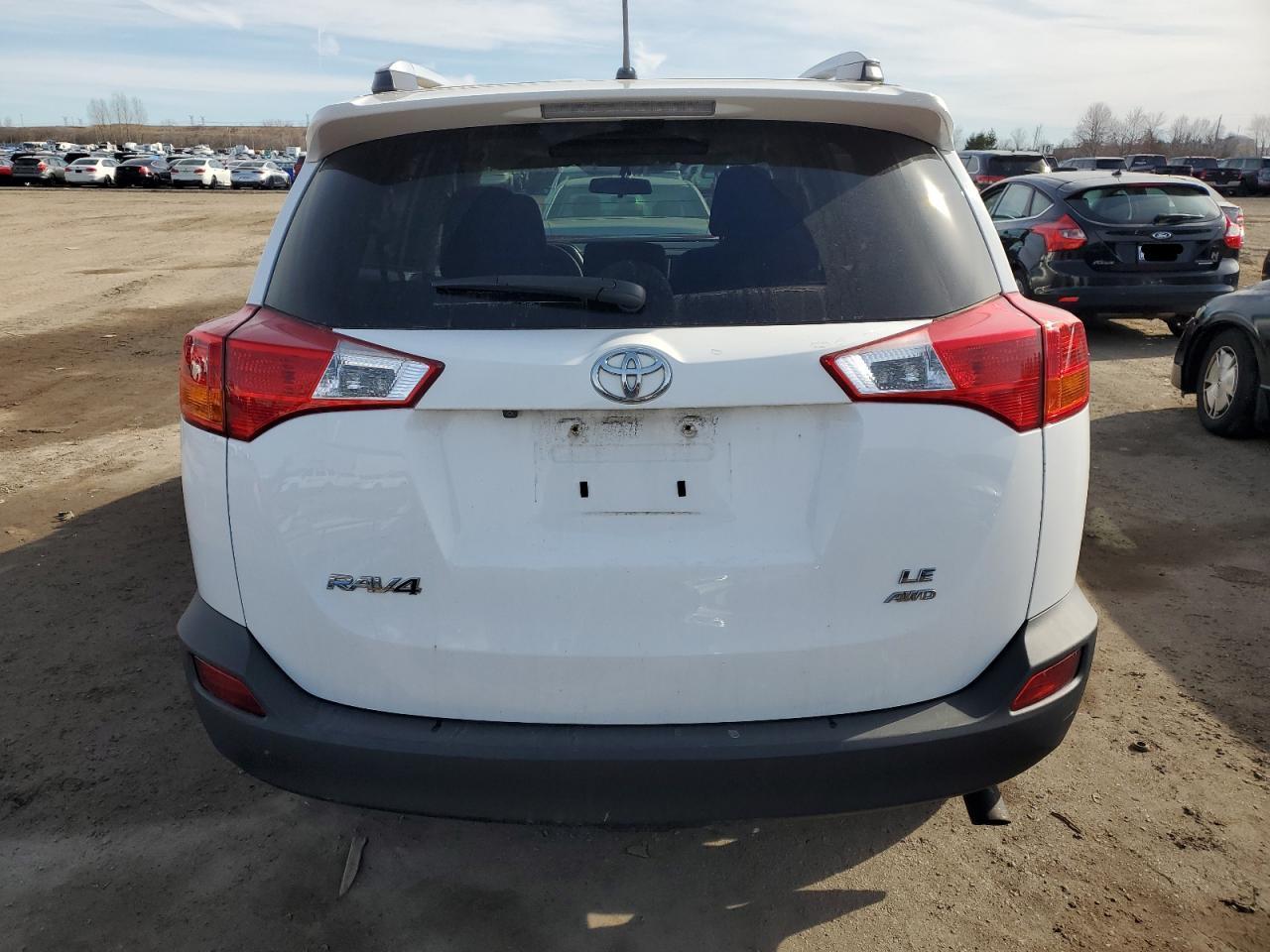 2015 TOYOTA RAV4 LE - Image 6