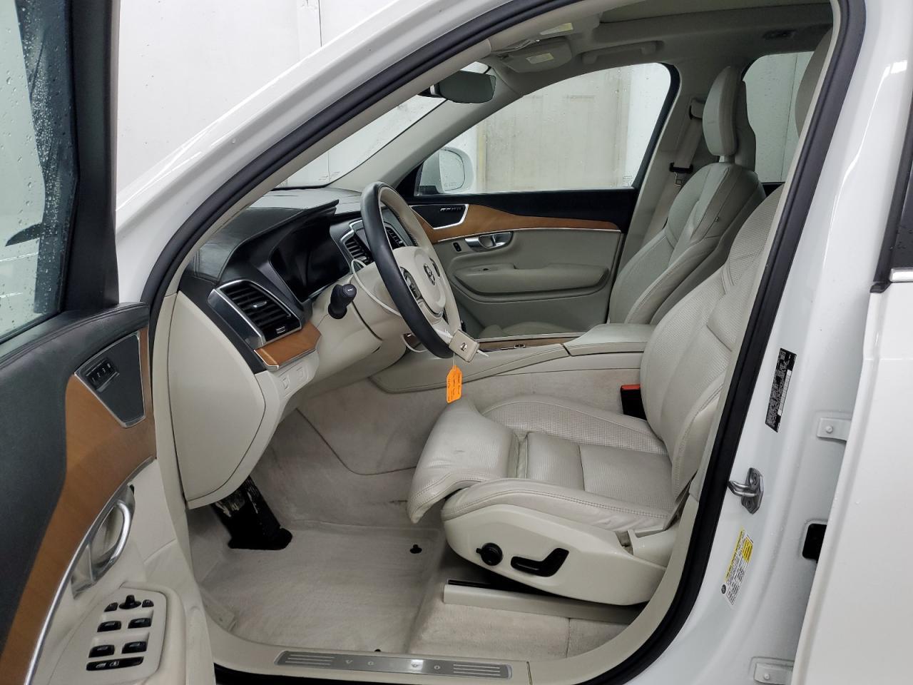 2016 VOLVO XC90 T6 - Фото 7