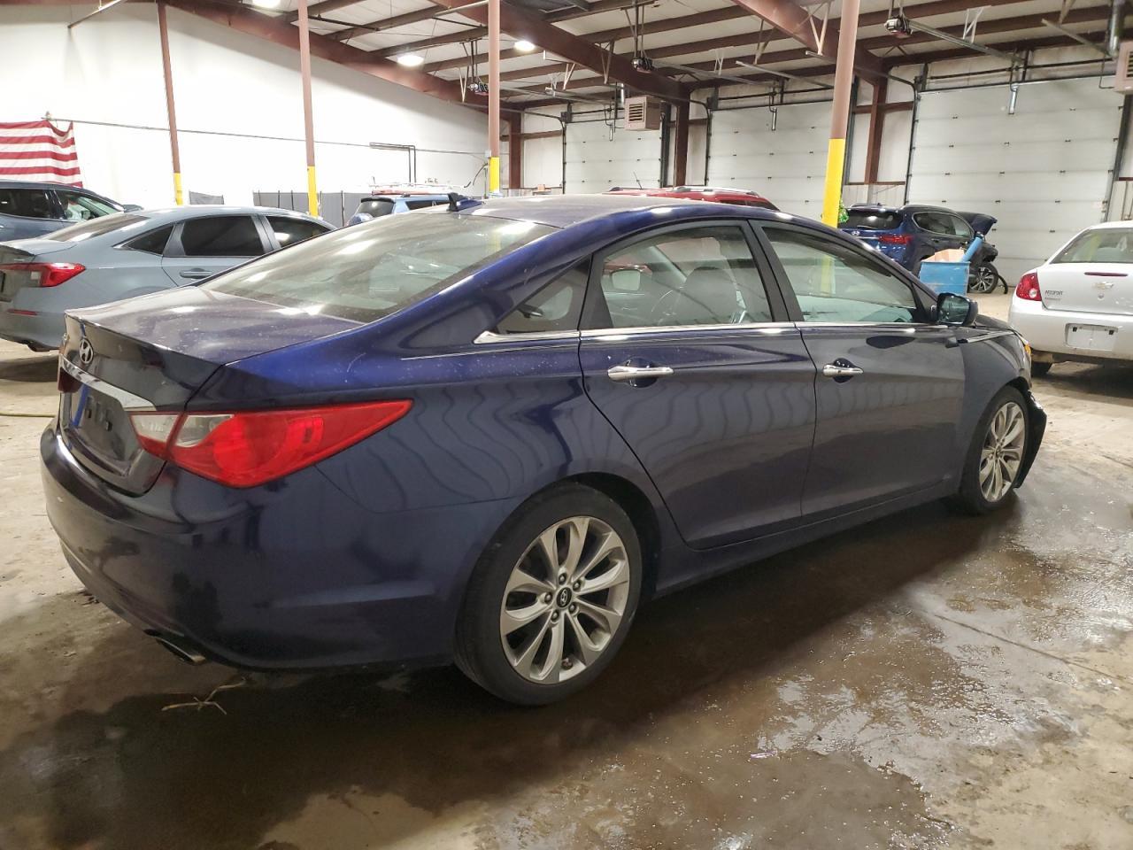 2013 HYUNDAI SONATA SE - Фото 3