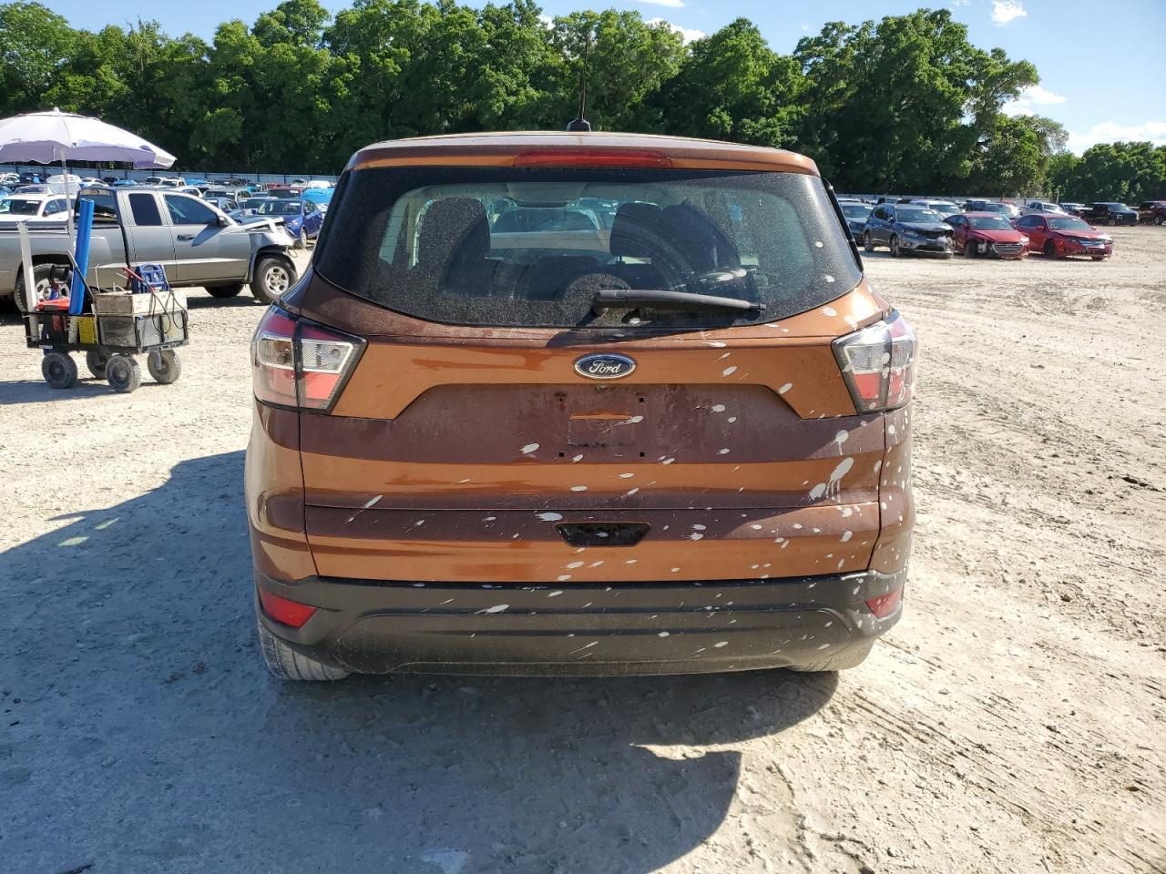 2017 FORD ESCAPE S - Image 6
