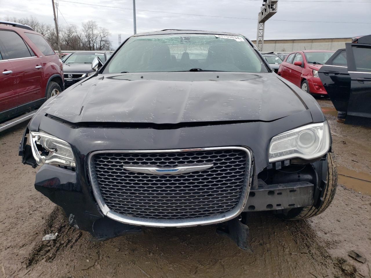 2015 CHRYSLER 300C - Image 5